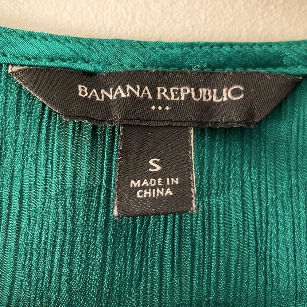 Banana Republic Emerald Blouse - Picture 3 of 3
